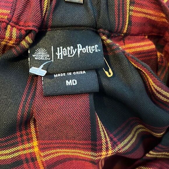 Harry Potter Gryffindor Pleated Suspender Skirt Plus Size Medium NWT - Picture 4 of 9
